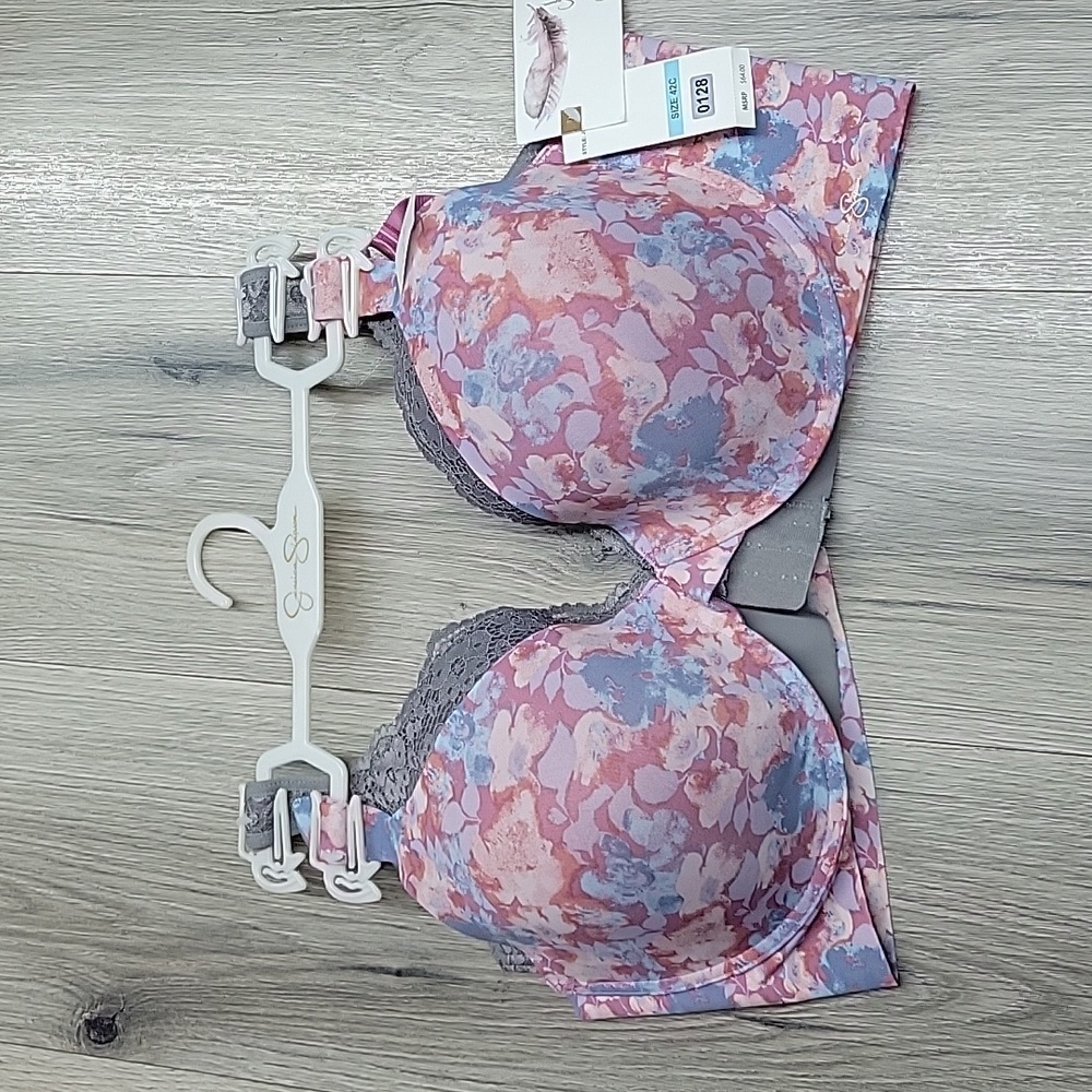 JESSICA SIMPSON BRA.